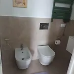 アパート La Porta Dell'eden Con Angolo Cottura スポトルノ