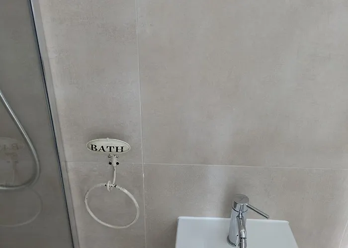 La Porta Dell'eden Con Angolo Cottura * Spotorno